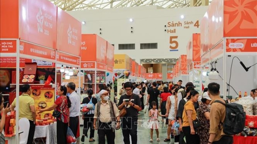 Autumn Fair 2025: Massive discounts spark shopping frenzy